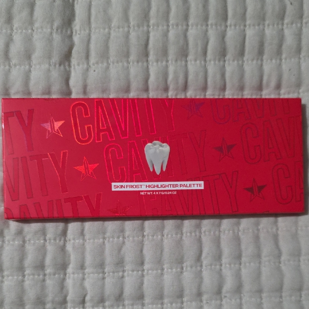 Jeffree Star Cavity Skin Frost Highlighter Palette - Red